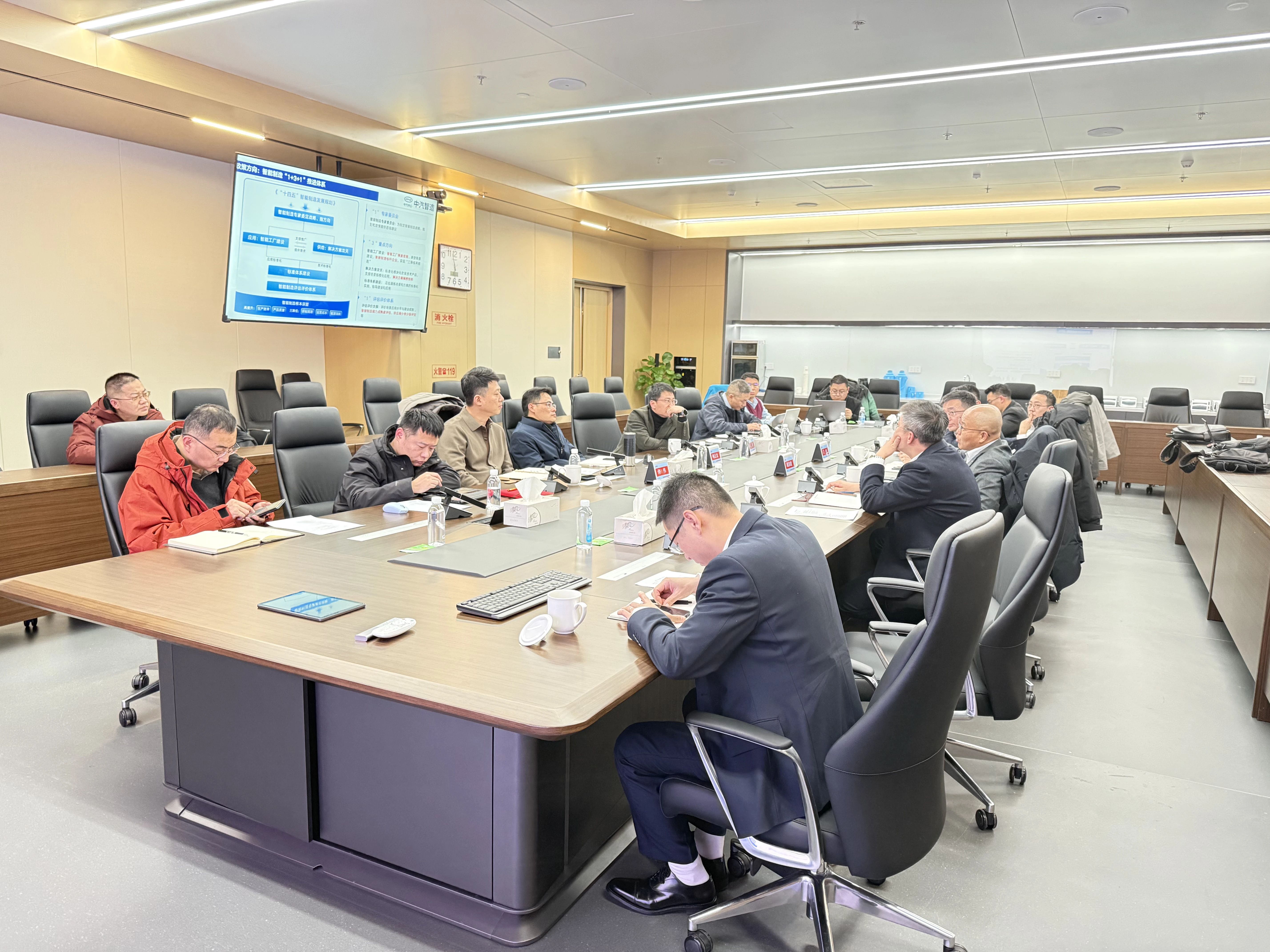 2cf58df24bf54c81a03595b249fa278f.jpg 2d562582048bcf6b2cba608c907e102b.jpg