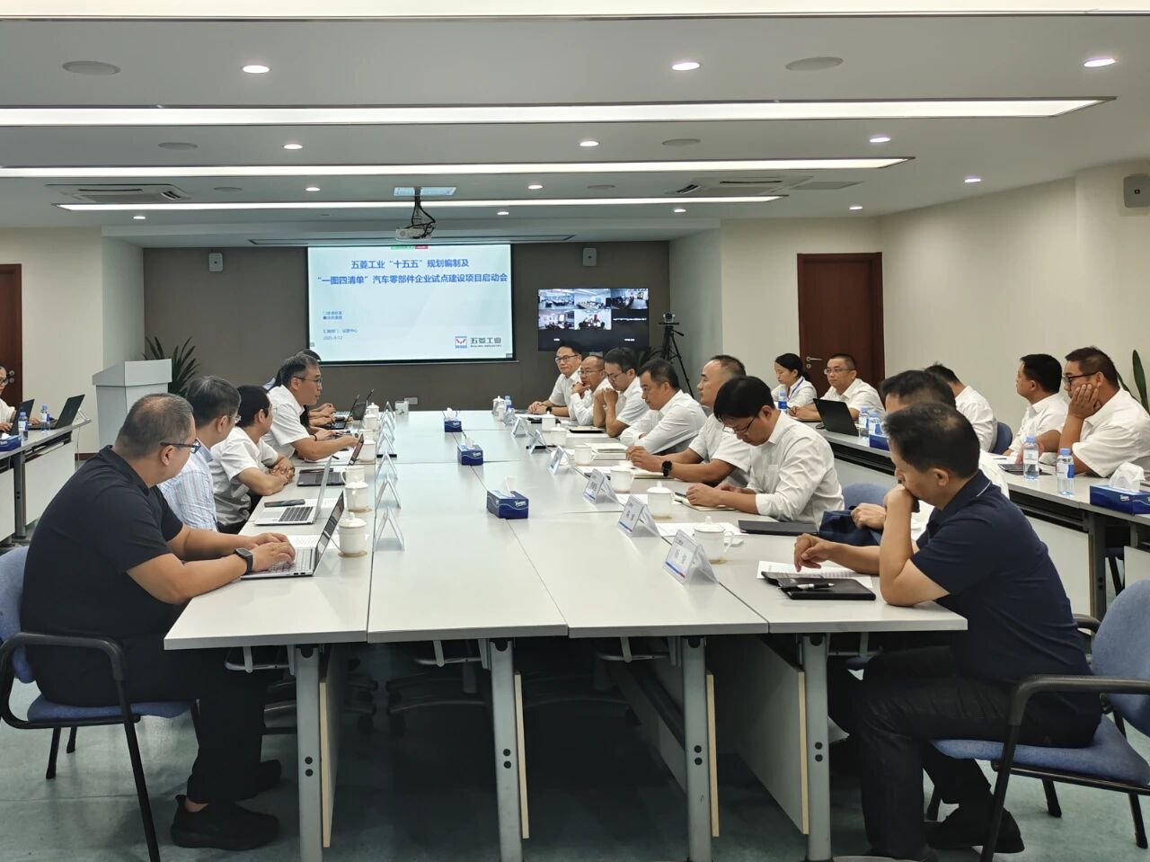 c3605108300dcb2a12d60be66a8ffac3.jpg 42e7ca71bd436741d22d0386623c9ccd.jpg