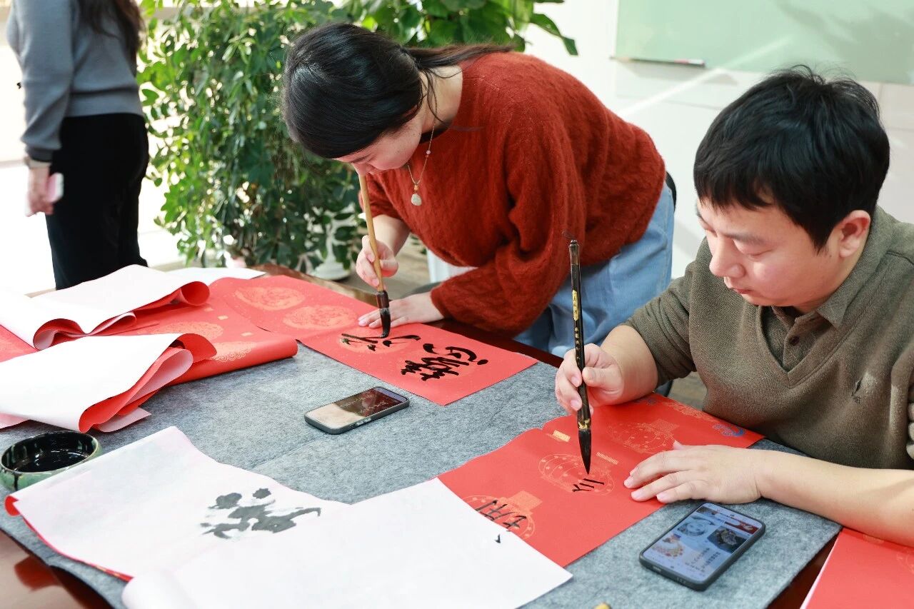 巧手传福韵 匠心迎新春&mdash;&mdash;中汽智造分会开展假前迎新春手工活动