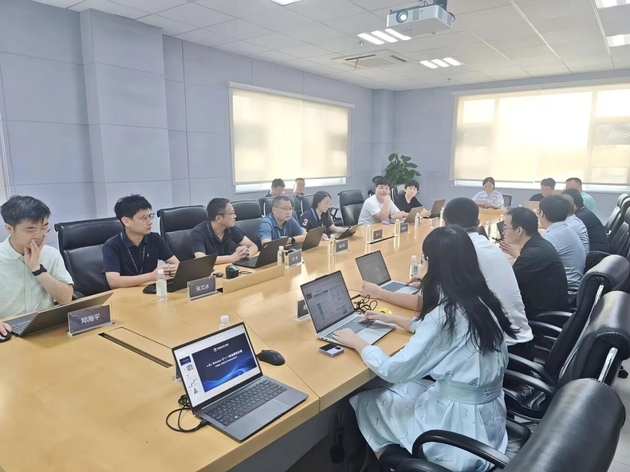 80f182052b5ad141512ac547b64f2313.jpg 02_车企技术交流.jpg